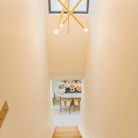 Spacious Loft With - 4br 8p - Montmartre 公寓